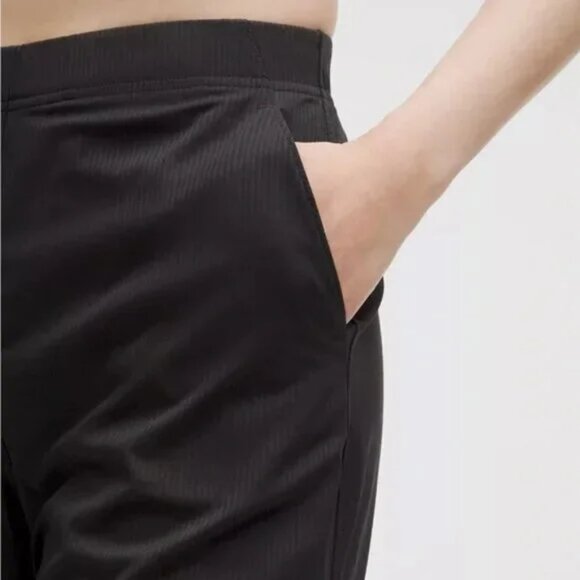 Lululemon Dance Studio Slim-Fit High-Rise Flared Pant Black Size Large NWT - Picture 2 of 13